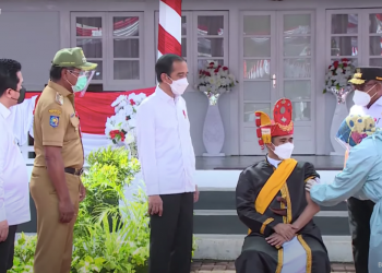 Membunuh Inisiatif Karantina Desa dan Pencitraan Kampanye Vaksinasi Covid-19: Cerita dari Hitu