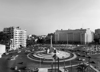 Tentang Kota: Dari Kosmopolitan Baghdad, Komune Paris, ke Kantong Kreatif Neoliberalisme